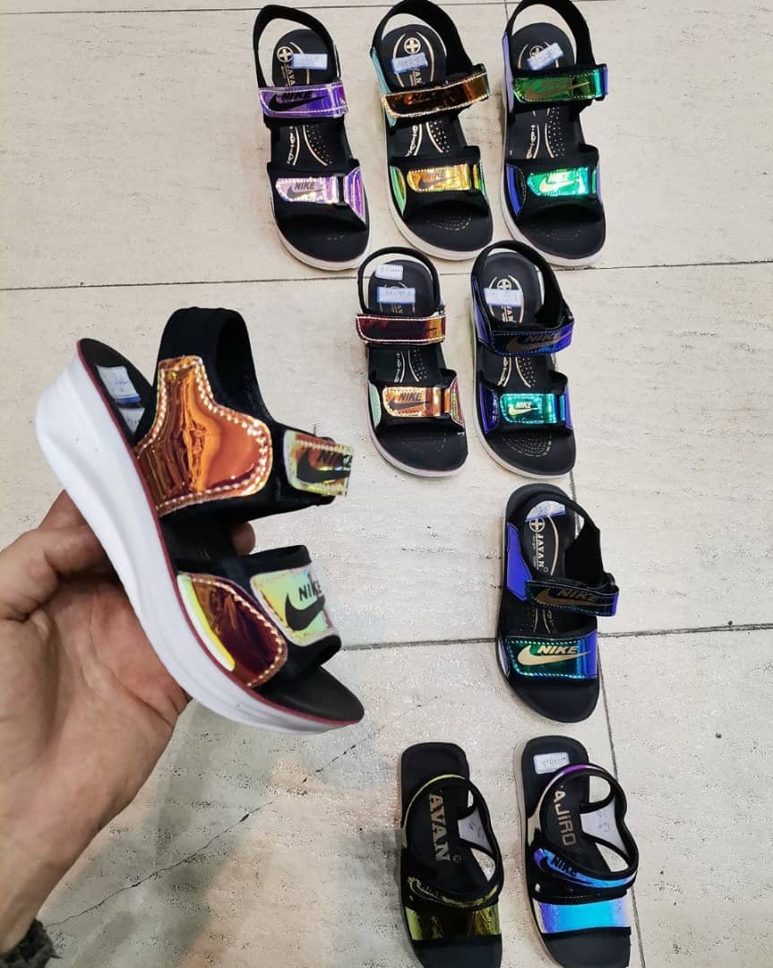 Wholesale best sale nike sandals