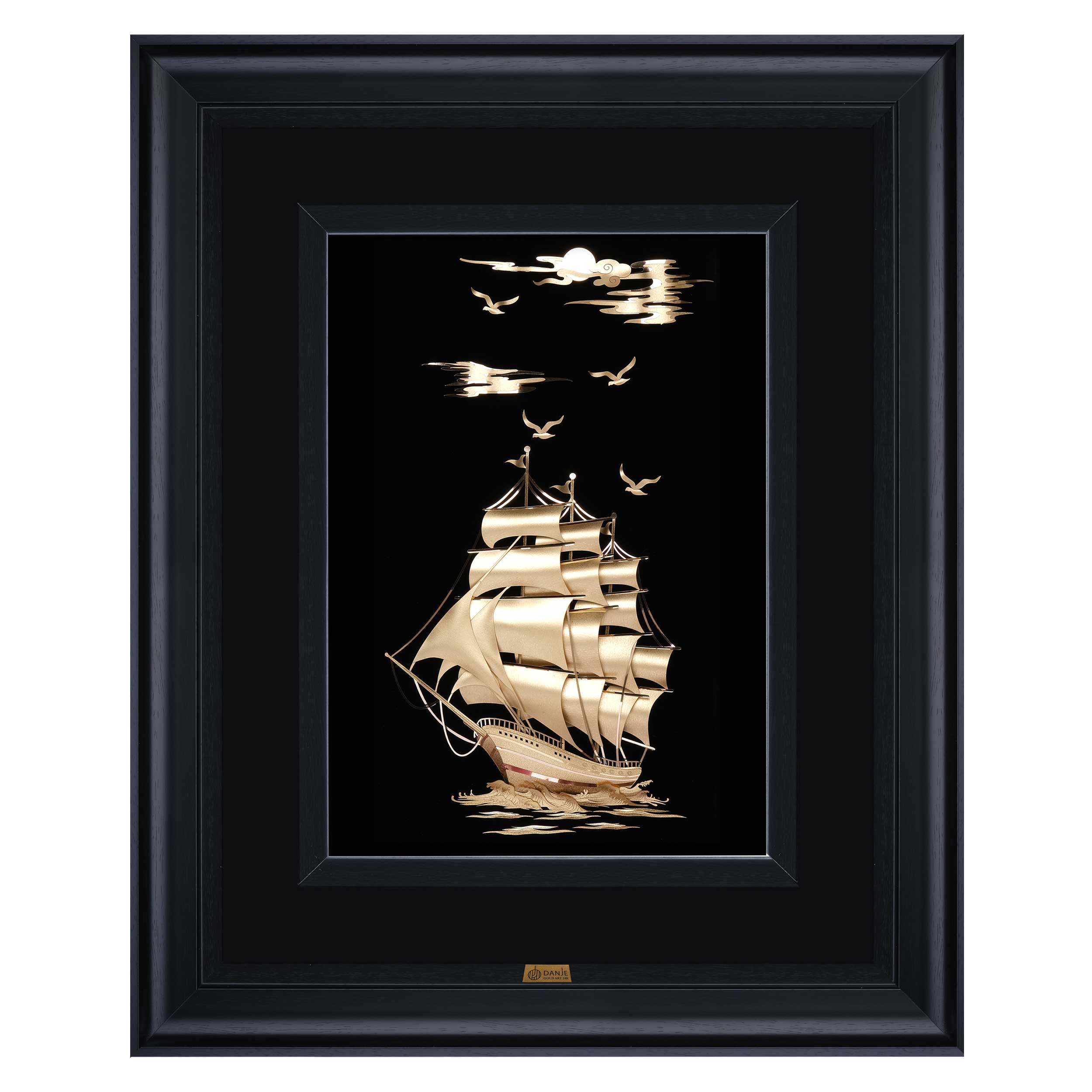 تابلو ورق طلا 24 عیار با قاب PVC طرح کشتی چند بادبان برند دانژه