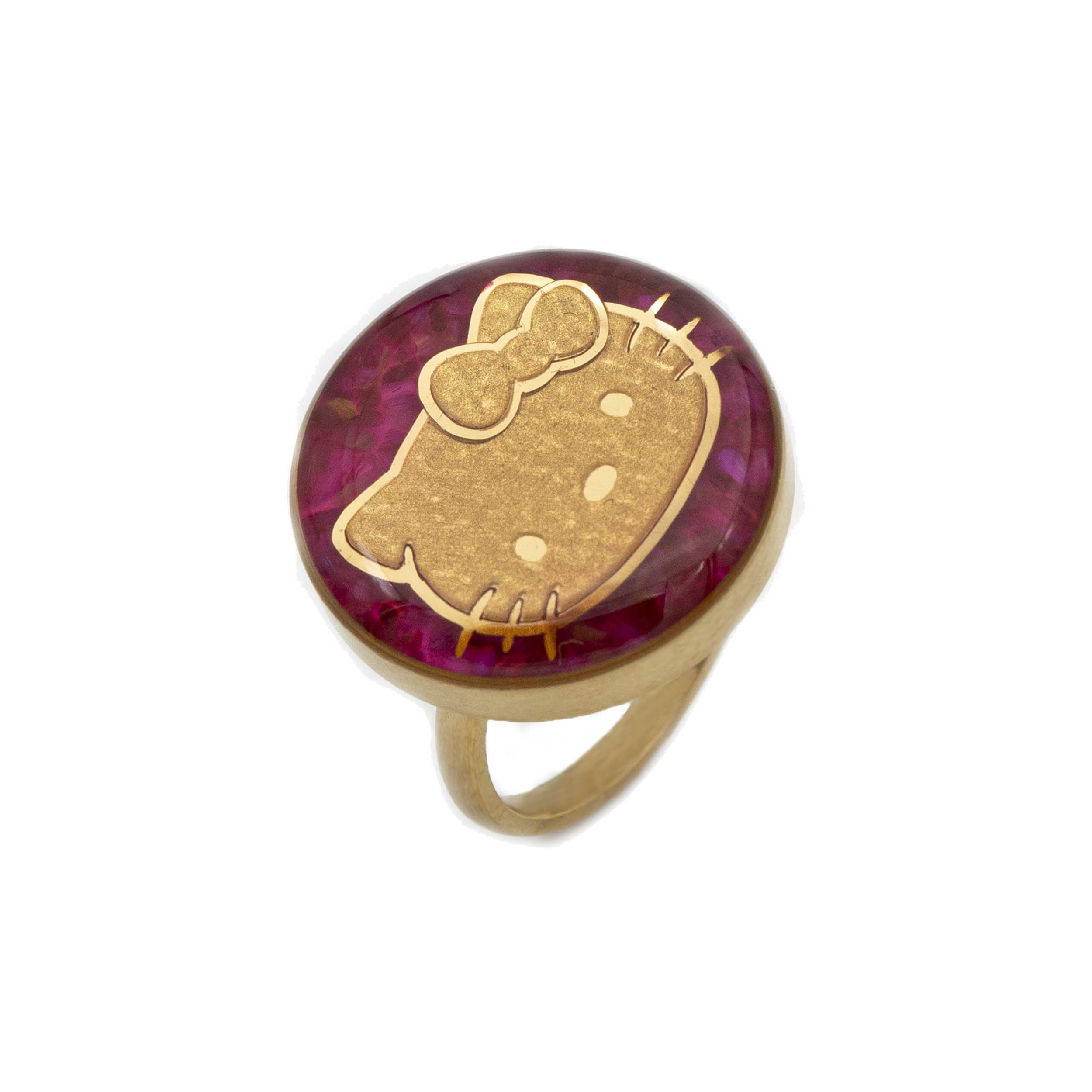 Pink agate ring and 24 carat gold leaf Kitty design