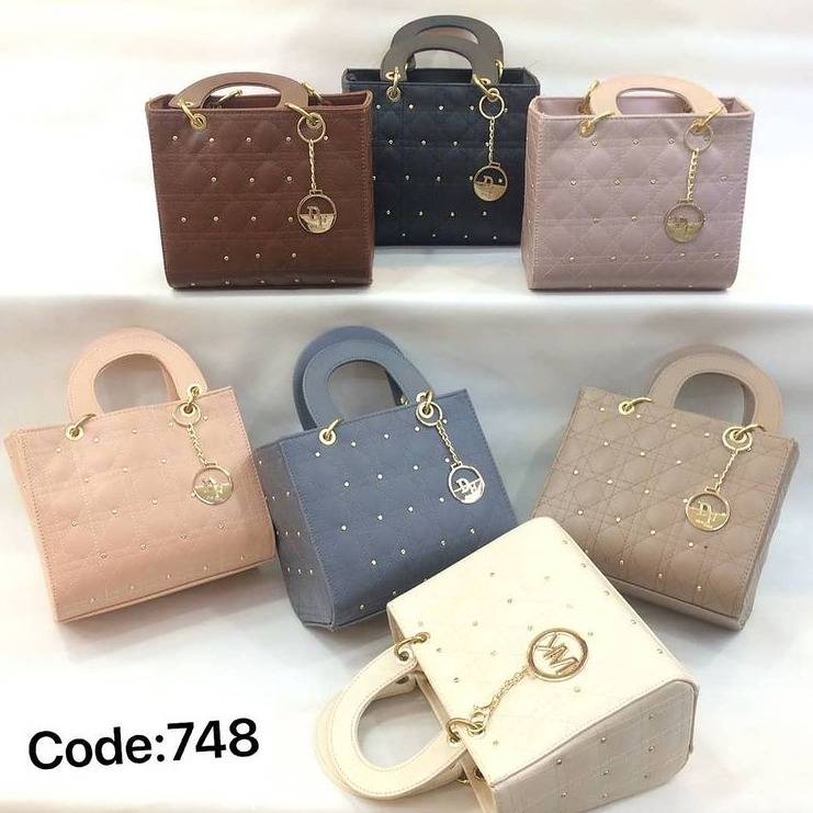 Women's handbag and chamber code 748