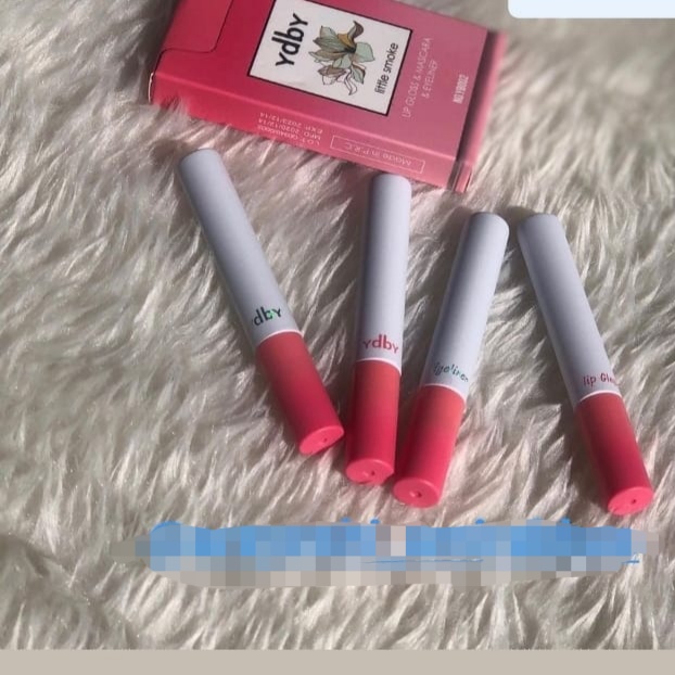 Ydby brand cigarette make-up pack including 2 lipsticks, 1 mascara and 1 magic eyeliner