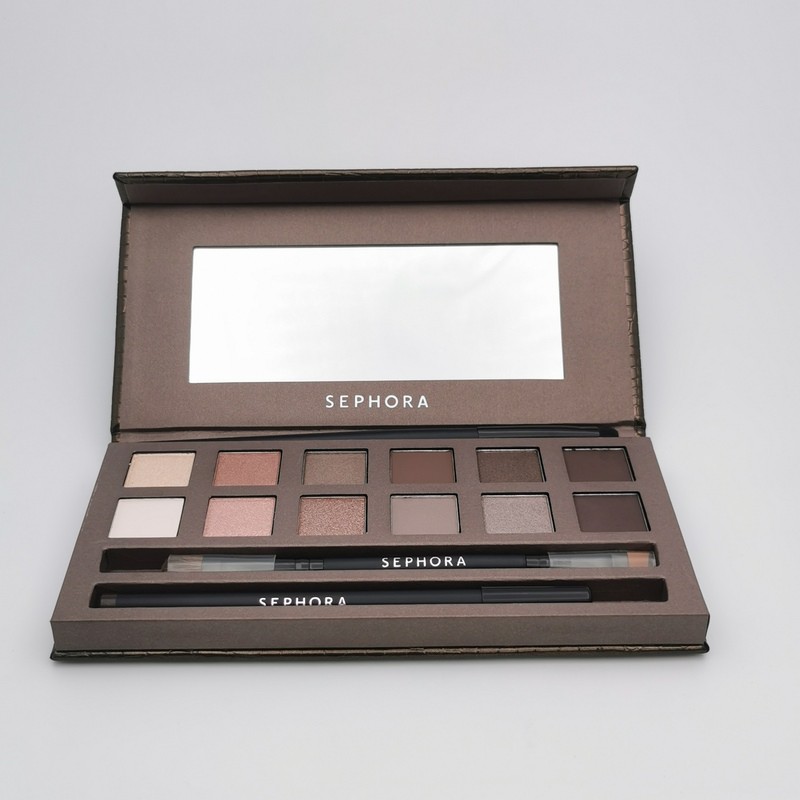 12-color Sephora eye shadow palette - Sephora with a double brush and an eye pencil