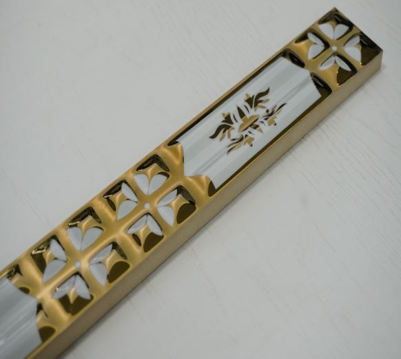 Seven Ceram Band Tile Design DSC04965 Golden 4*60