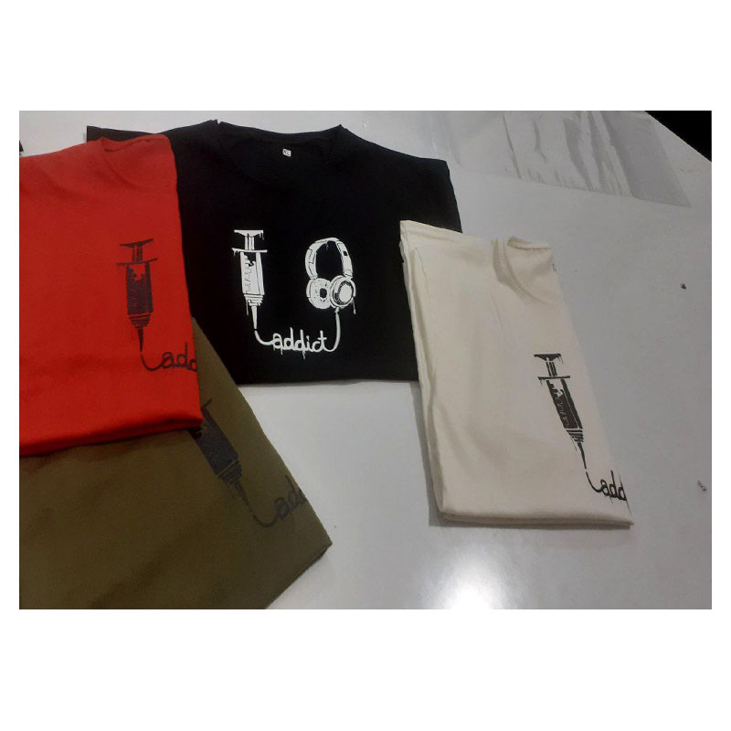 Long sleeve T-shirt Made of super cotton in 4 color and two sizes