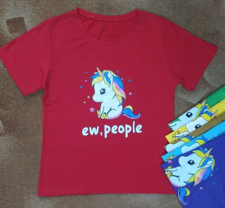 Unicorn print t -shirt t -shirt