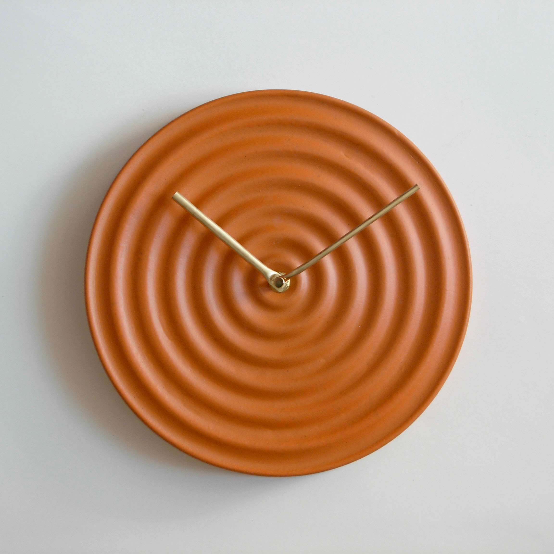 Minimal wall clock in orange