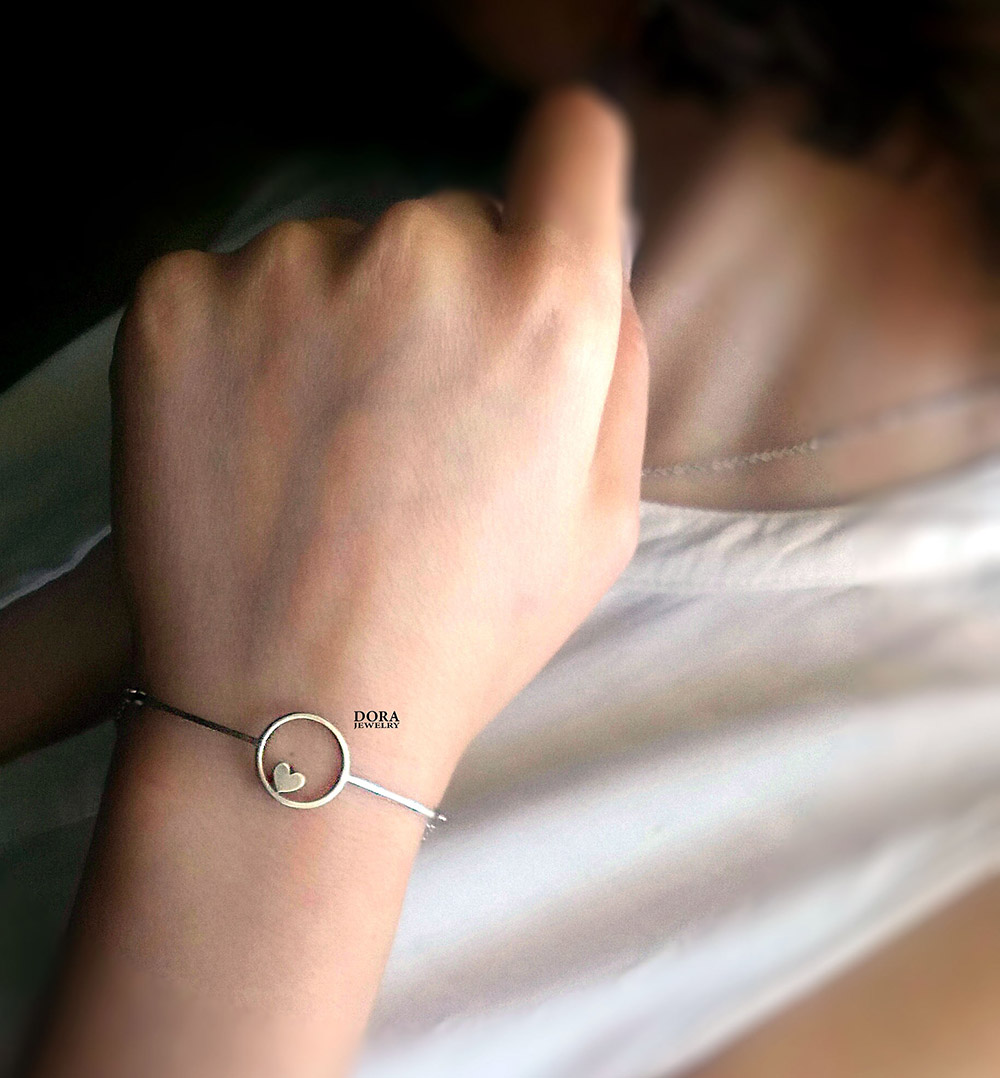 Circular heart design steel bracelet
