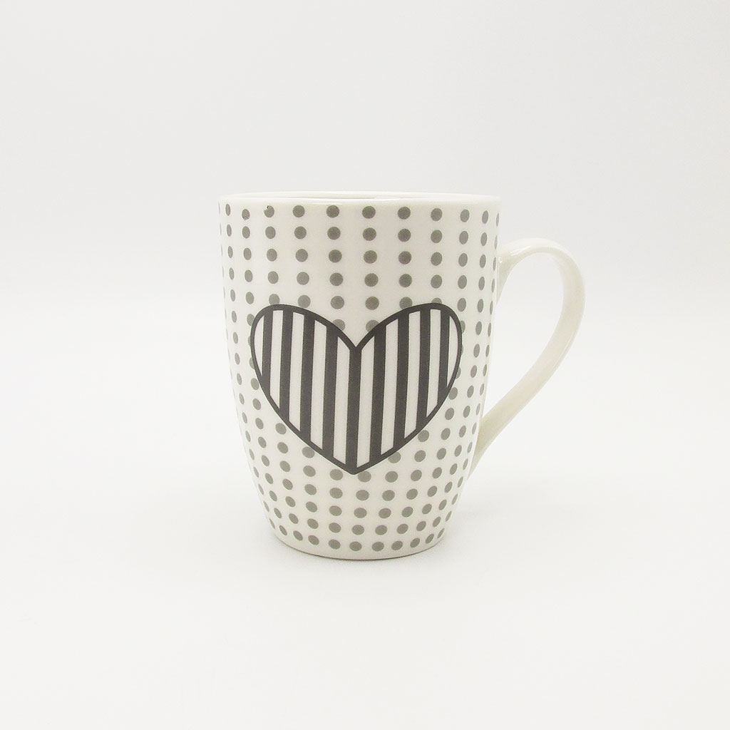 wholesale Ceramic mug heart design with vertical stripes