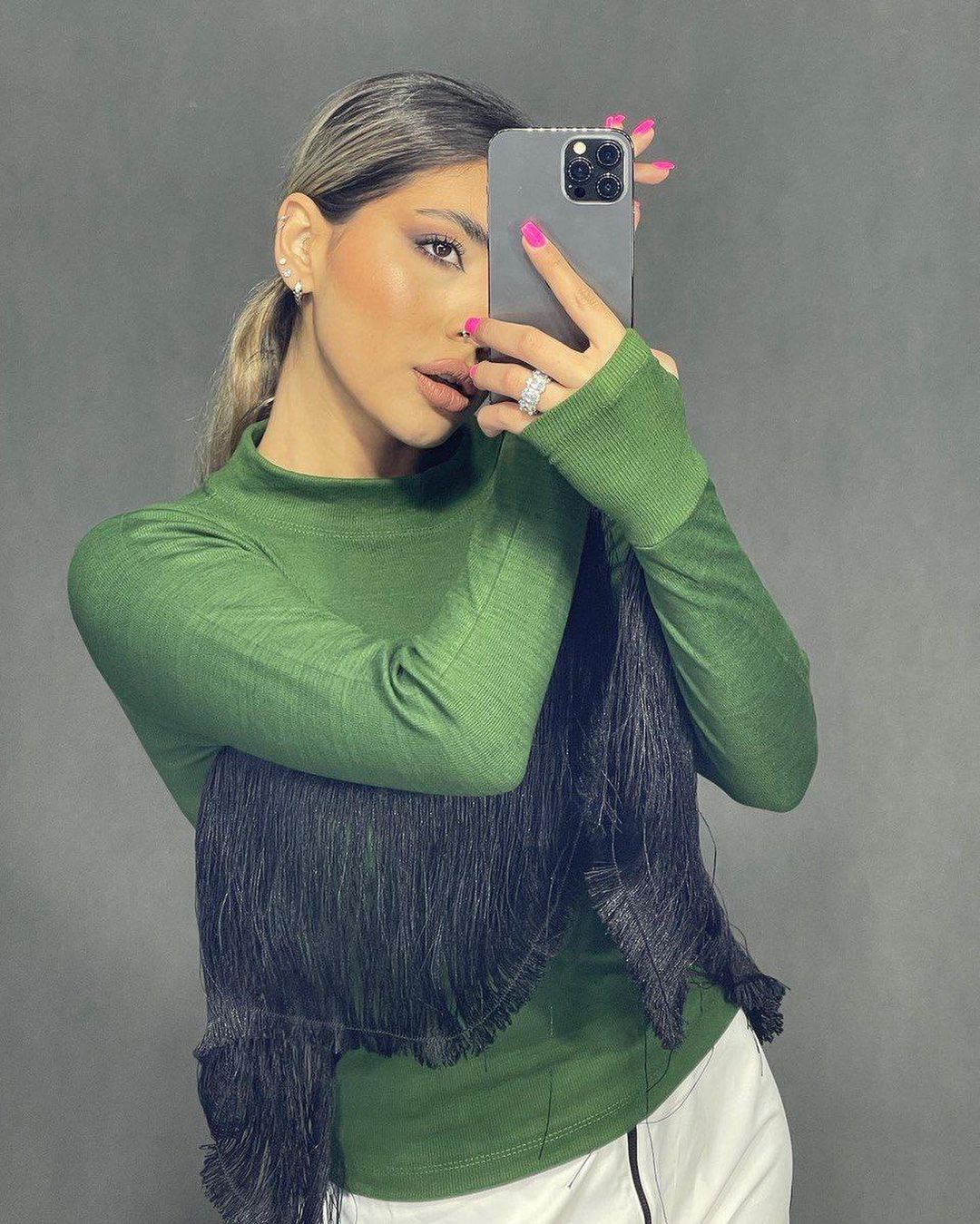 Free Size Sleeve Blouse in two colors green and black