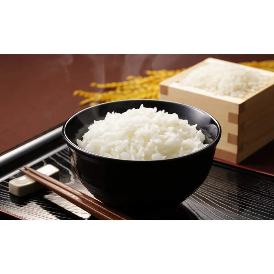 خرید عمده ژاپن به طور ارگانیک دانه بلند برنج سفید بخارپز را برای جشنواره ها وارد می کند