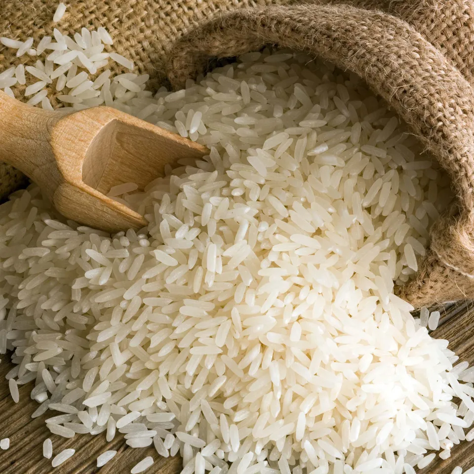 خرید عمده برنج باسماتی  ممتاز 100% طبیعی هندی نیم پز شده