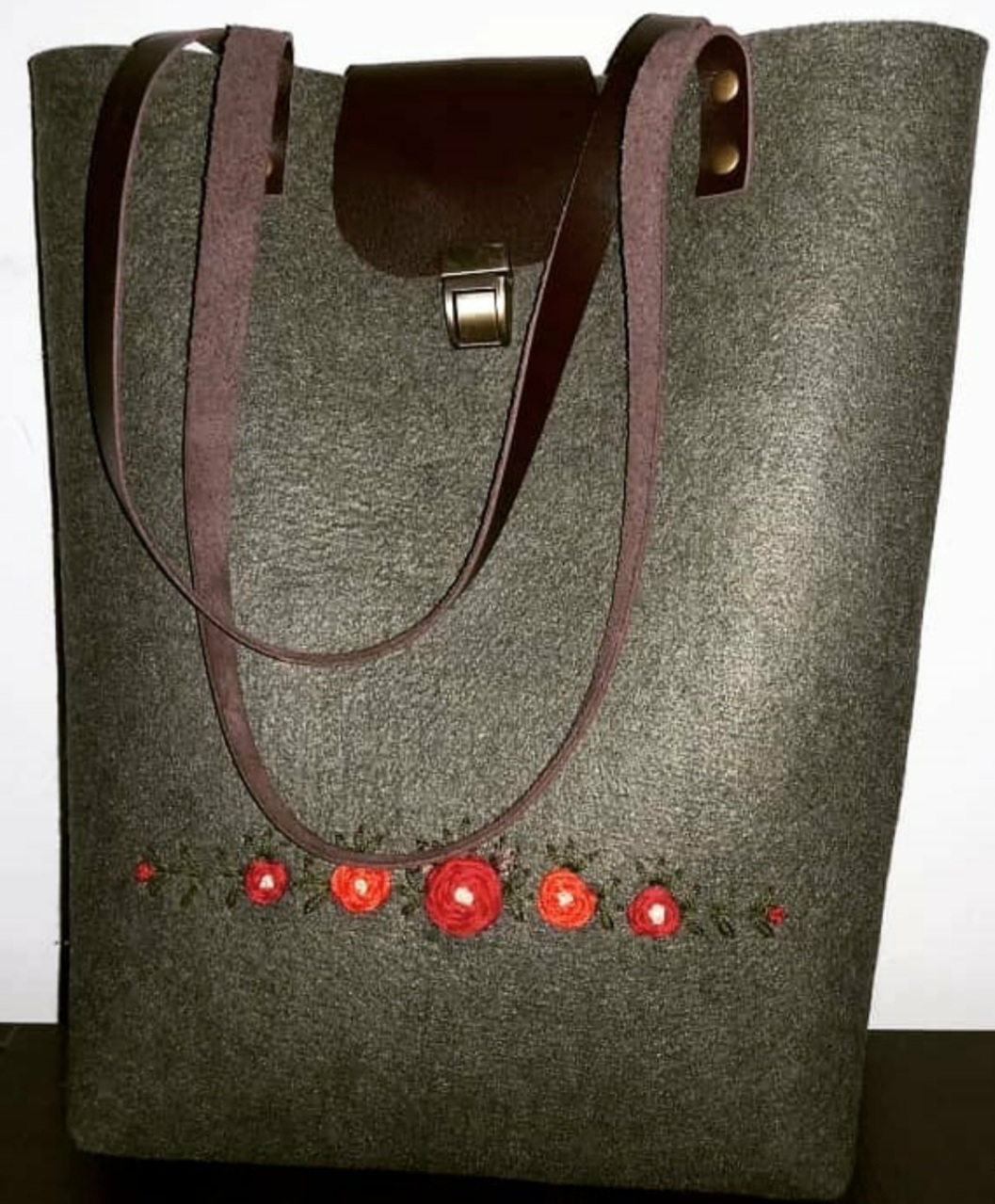 کیف دست ساز رودوشی نمدی با دسته چرم طبیعی مدل 5