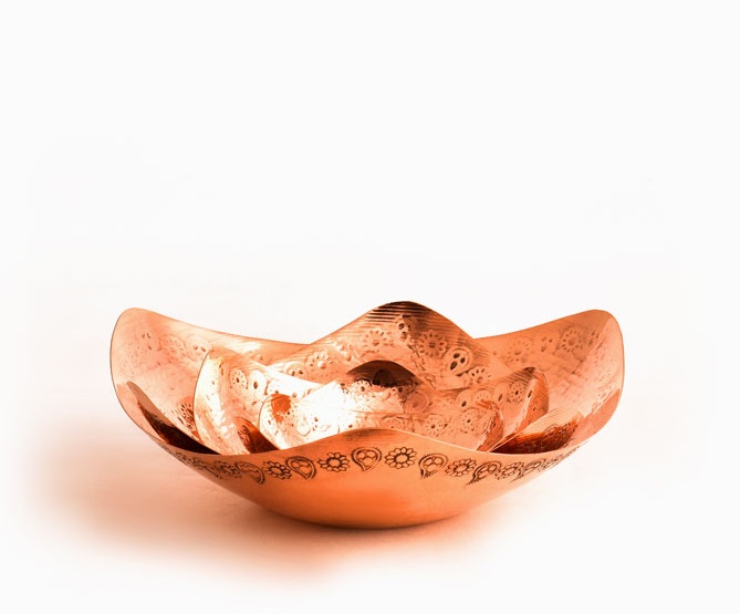 Copper dish, engraved model, size 4