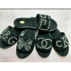 wholesale Women's slippers with white pearls