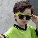 عینک آفتابی بچگانه با فریم رنگی