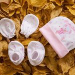 ست کلاه و دستکش و پاپوش نوزادی مناسب سایز 1 و 2
