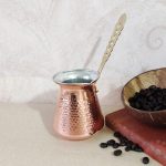 قهوه جوش مسی دسته برنجی طرح ترک سایز 7.5*7.5*10 برند صبا مس