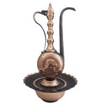 آفتابه لگن مسی طرح شیر و خورشید قلم زنی مشکی سایز 50*28*28 برند صبا مس - Image 2