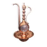 آفتابه لگن مسی طرح شیر و خورشید قلم زنی سایز 50*28*28 برند صبا مس - Image 2
