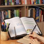 نگهدارنده کتاب نومیز