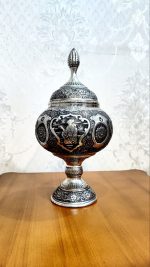 شکلاتخوری قلمزنی