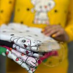 بلوز زنانه جنس دورس تکه دوزی شده طرح گربه - Image 2