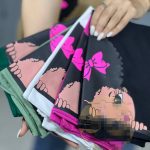 تیشرت زنانه قواره دار جنس پنبه اعلا طرح دختر مو فرفری - Image 2
